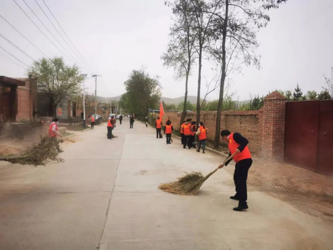 乐鱼·体育页面官方网站-乐鱼online(中国)
赴包抓共建村社开展卫生清扫志愿服务活动(图2)