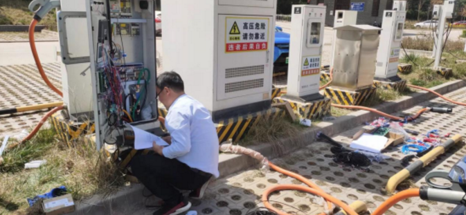乐鱼·体育页面官方网站-乐鱼online(中国)
平煤机公司开展充电桩检修(图2)