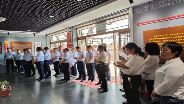 同心庆七一 喜迎二十大——乐鱼·体育页面官方网站-乐鱼online(中国)
开展红色教育主题党日活动(图2)